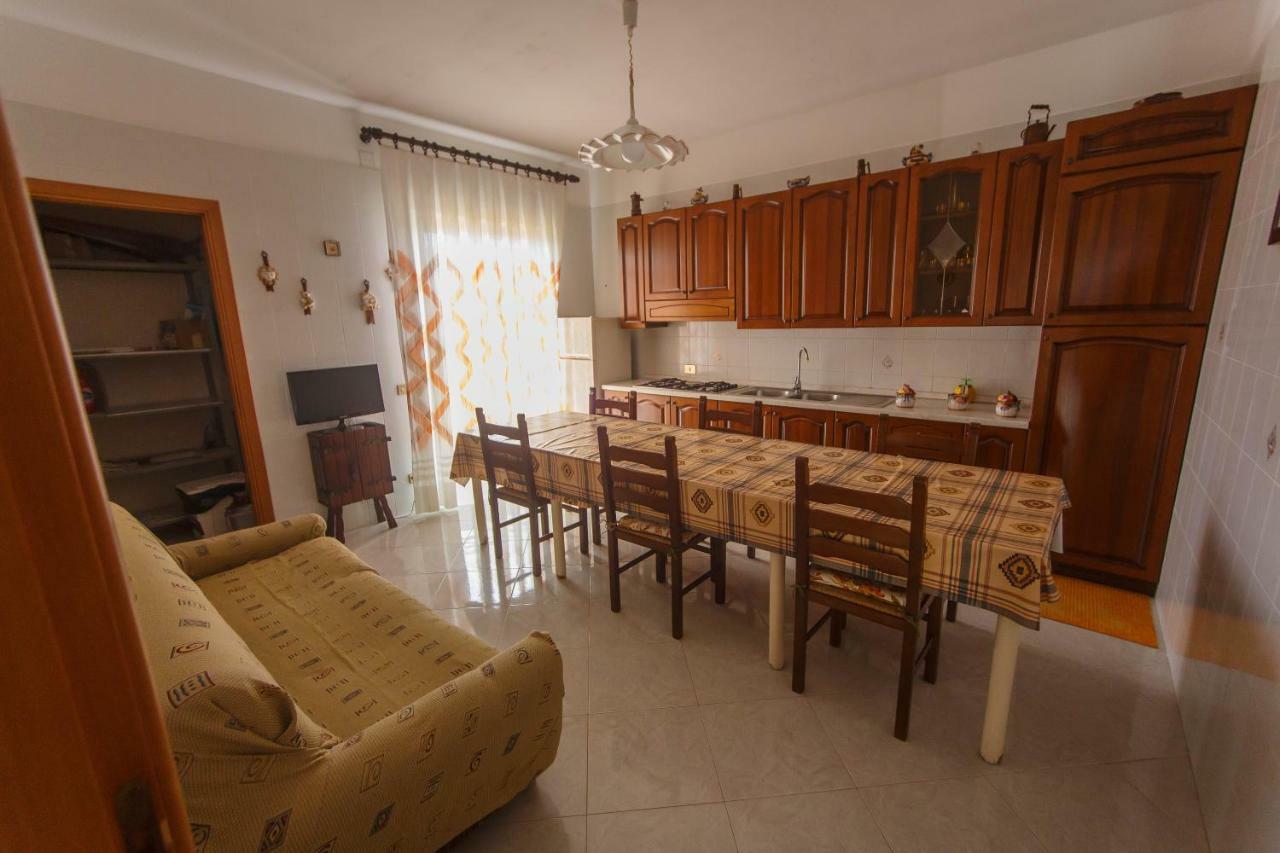 Casa Vacanze L'Orizzonte Aparthotel วาลเดอรีส ภายนอก รูปภาพ