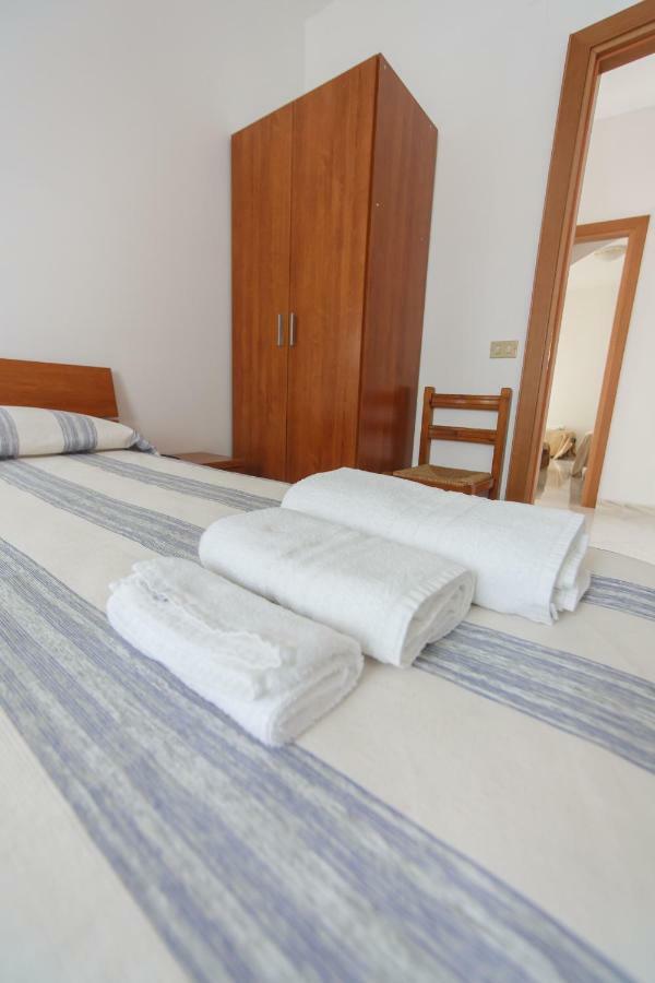 Casa Vacanze L'Orizzonte Aparthotel วาลเดอรีส ภายนอก รูปภาพ