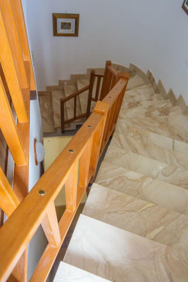 Casa Vacanze L'Orizzonte Aparthotel วาลเดอรีส ภายนอก รูปภาพ