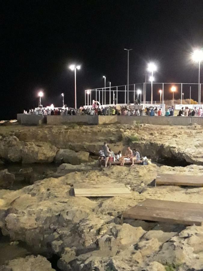 Casa Vacanze L'Orizzonte Aparthotel วาลเดอรีส ภายนอก รูปภาพ