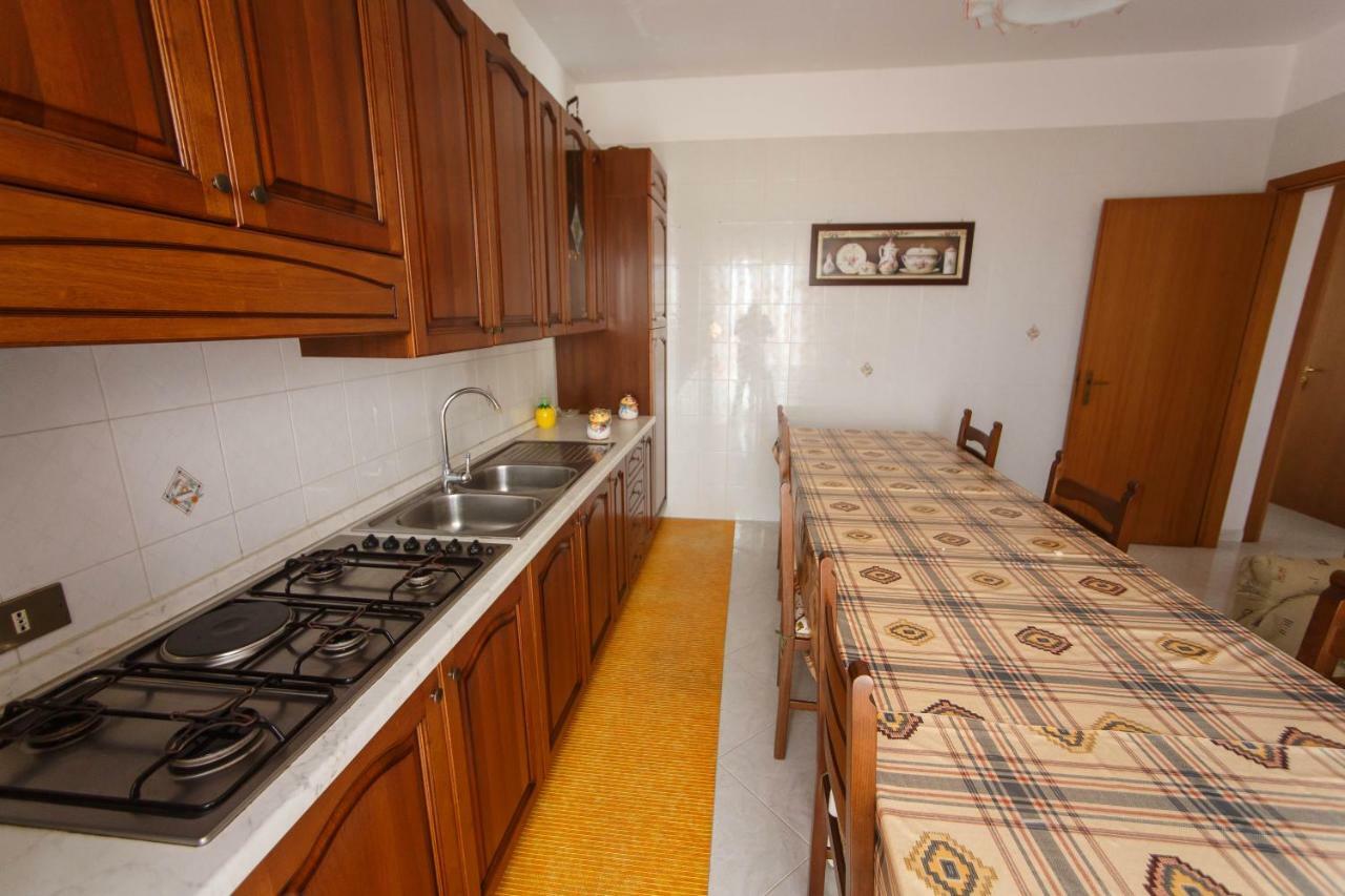 Casa Vacanze L'Orizzonte Aparthotel วาลเดอรีส ภายนอก รูปภาพ