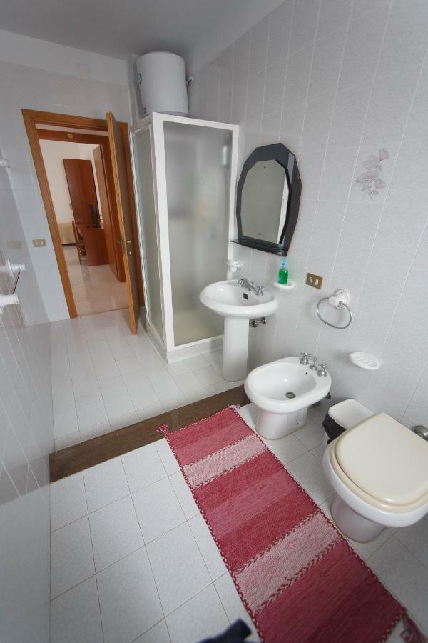 Casa Vacanze L'Orizzonte Aparthotel วาลเดอรีส ภายนอก รูปภาพ