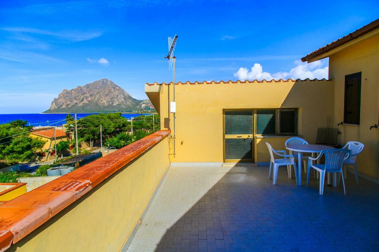 Casa Vacanze L'Orizzonte Aparthotel วาลเดอรีส ภายนอก รูปภาพ