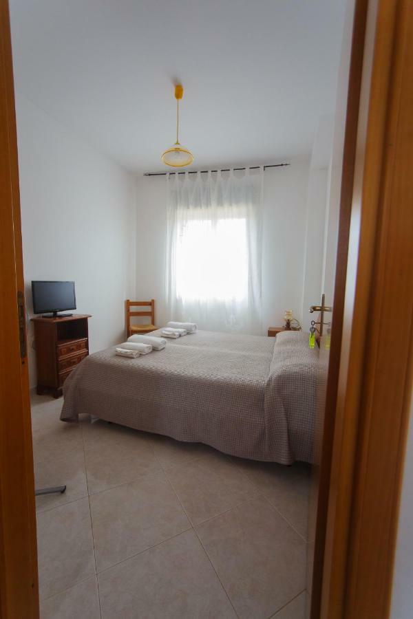 Casa Vacanze L'Orizzonte Aparthotel วาลเดอรีส ภายนอก รูปภาพ