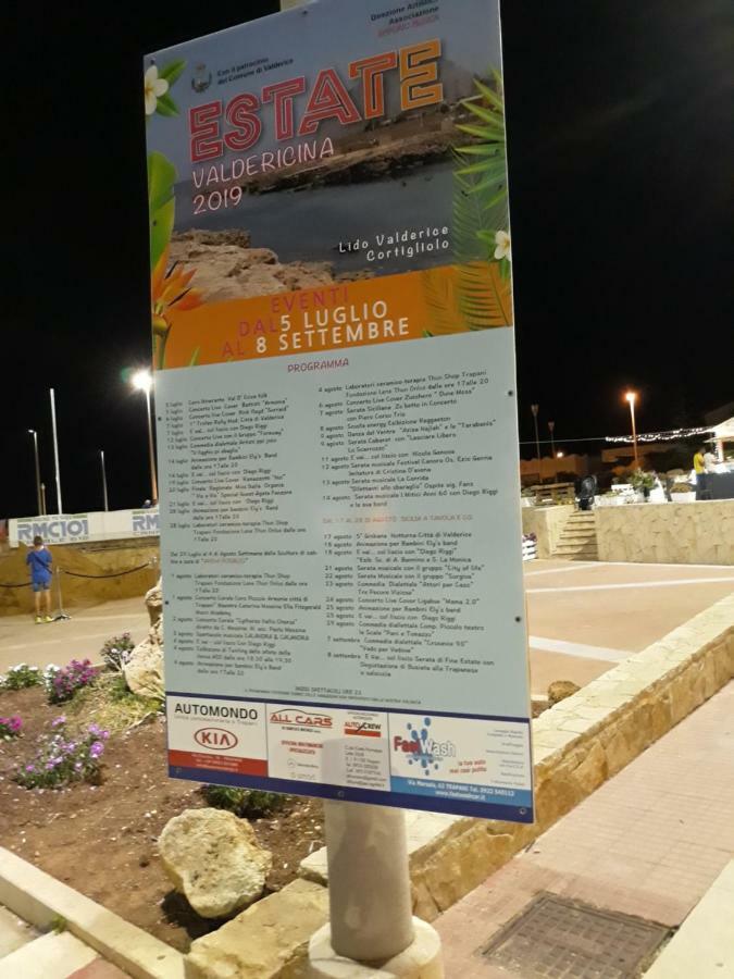 Casa Vacanze L'Orizzonte Aparthotel วาลเดอรีส ภายนอก รูปภาพ