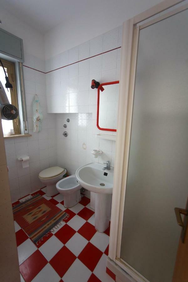 Casa Vacanze L'Orizzonte Aparthotel วาลเดอรีส ภายนอก รูปภาพ