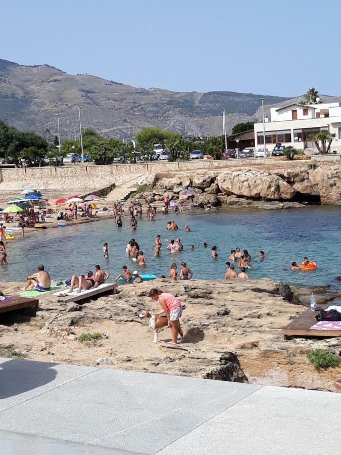 Casa Vacanze L'Orizzonte Aparthotel วาลเดอรีส ภายนอก รูปภาพ